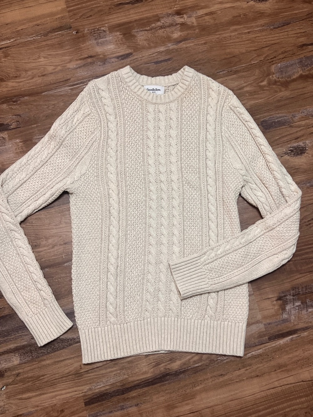 EUC Goodfellow Cableknit Sweater Size Small